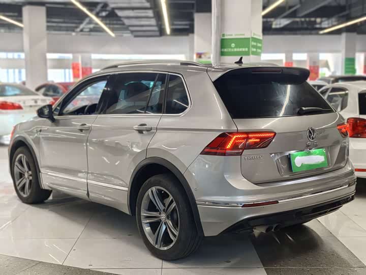 Volkswagen Tiguan 2018 330 TSI 4 WD — фото 6