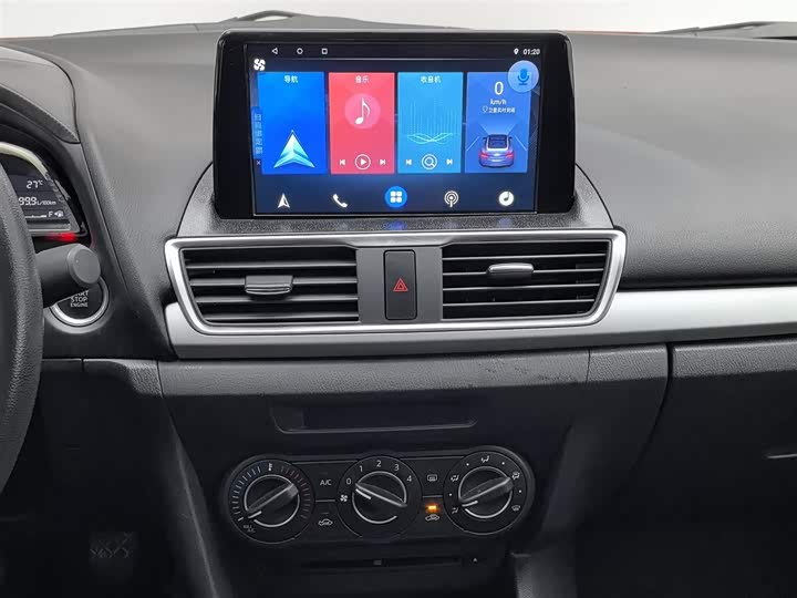 Mazda 3 2014 1.5 L MTComfort — фото 12