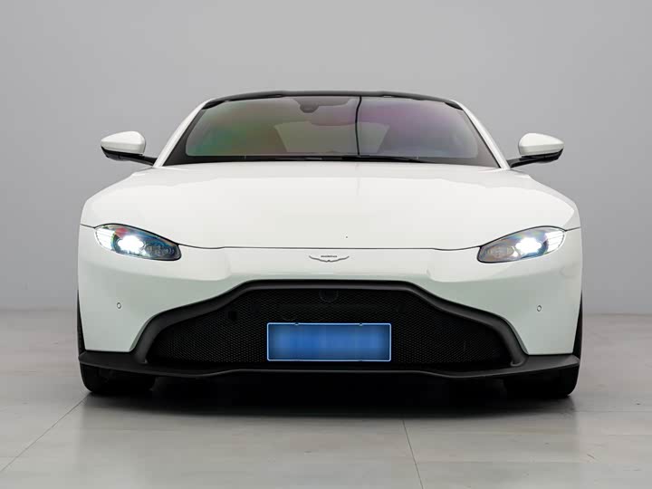 Aston Martin V8 Vantage 2022 4.0 T V 8 Coupe — фото 1