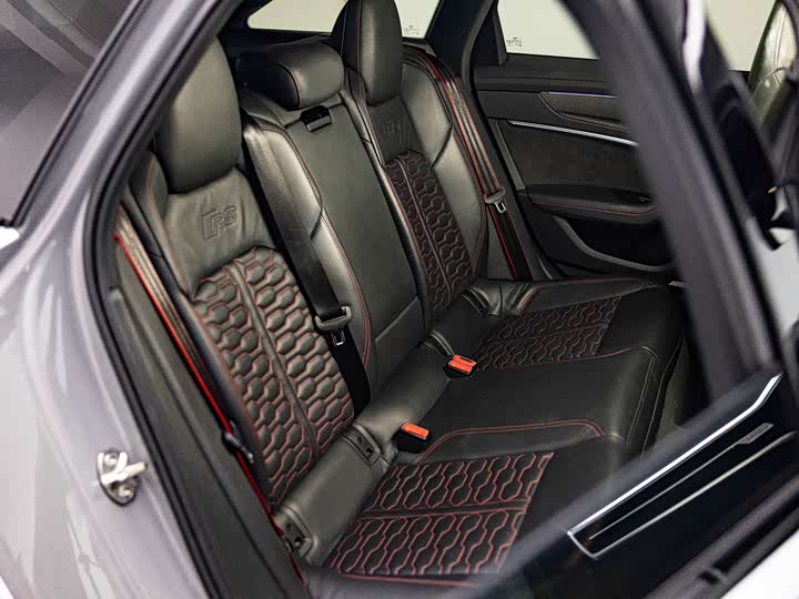 Audi RS6 2021 RS 6 4.0 T Avant — фото 9