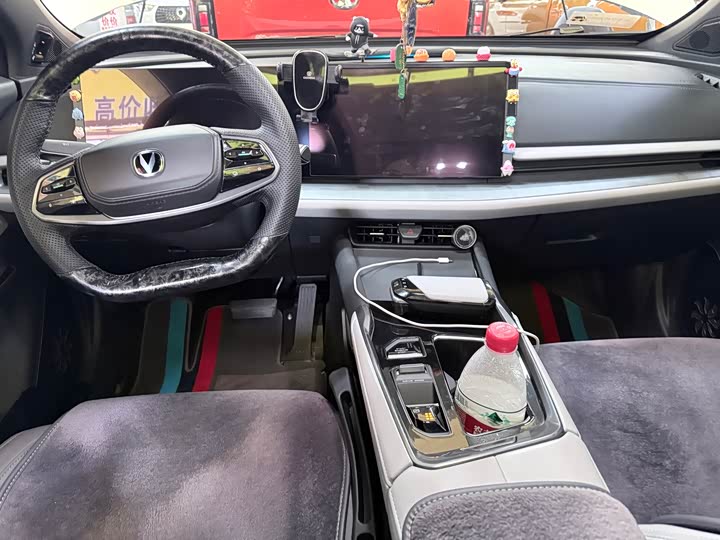 Changan UNI-T 2023 1.5 T Premium — фото 13