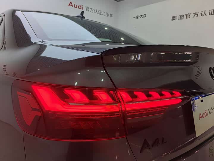 Audi A4L 2024 40 TFSI quattro RS — фото 13