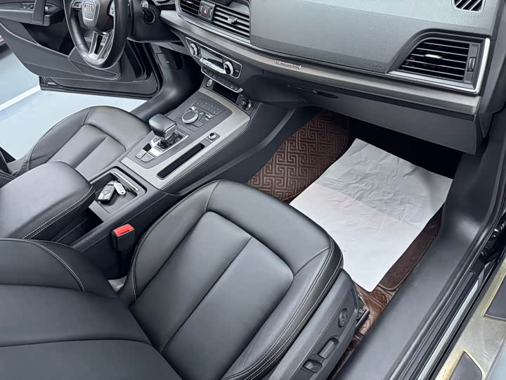 Audi Q5L 40 TFSI базовая — фото 11