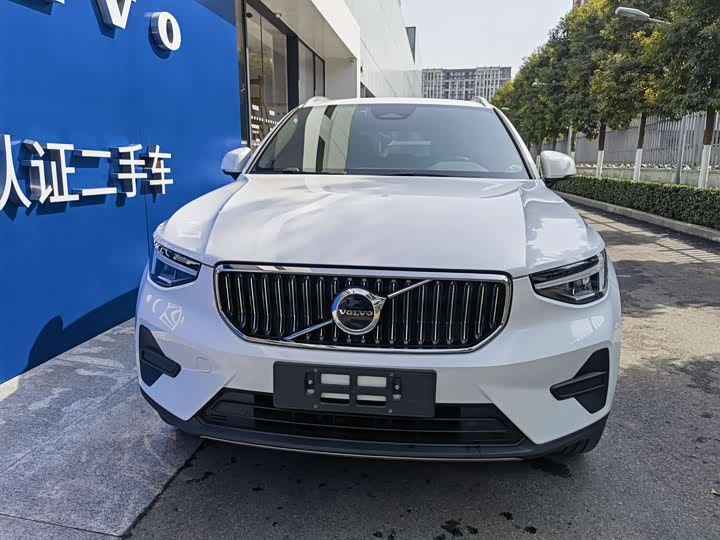 Volvo XC40 2024 B 3 — фото 2