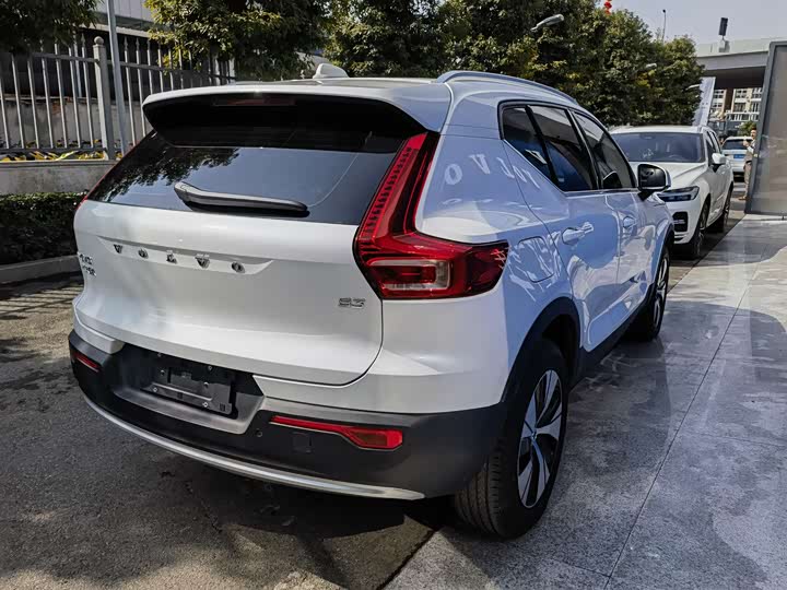 Volvo XC40 2024 B 3 — фото 4