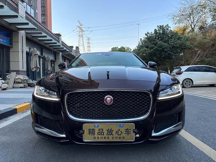 Jaguar XFL 2018 XFL 2.0 T 250 PS — фото 2