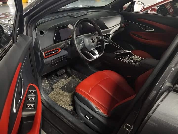 Changan UNI-T 2020 1.5 T Premium — фото 13