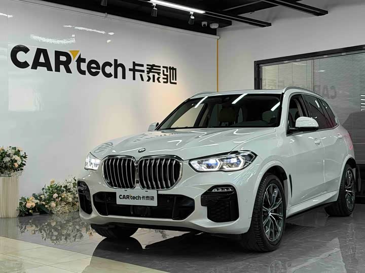 BMW X5 2020 x Drive 40i M — фото 1
