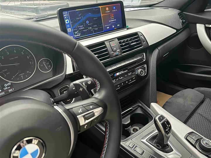 BMW 3-Series 2017 320i MSport — фото 15