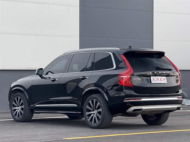Volvo XC90 2021 B 6 7 — фото 4