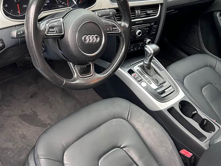Audi A4L 35 TFSI S line комфорт — фото 9