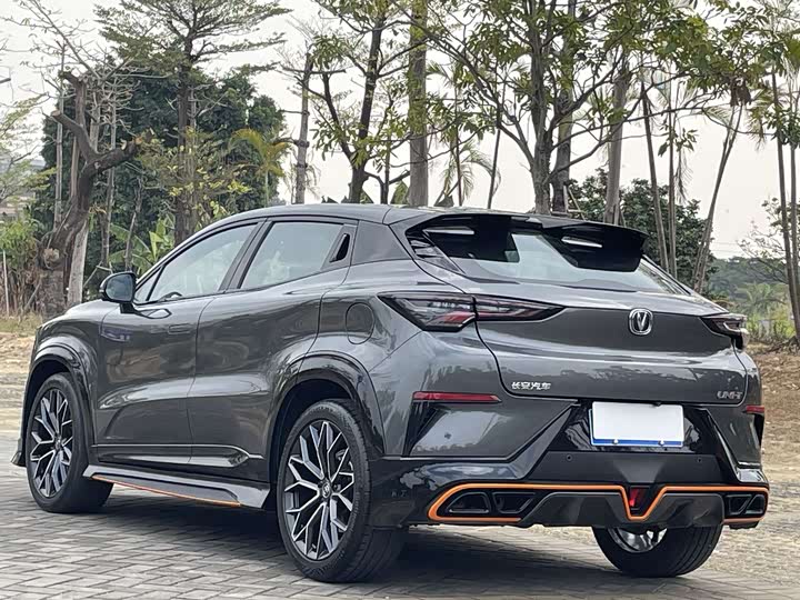 Changan UNI-T 2022 1.5 T Premium — фото 10