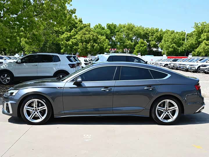 Audi A5 2022 Sportback 40 TFSI — фото 2