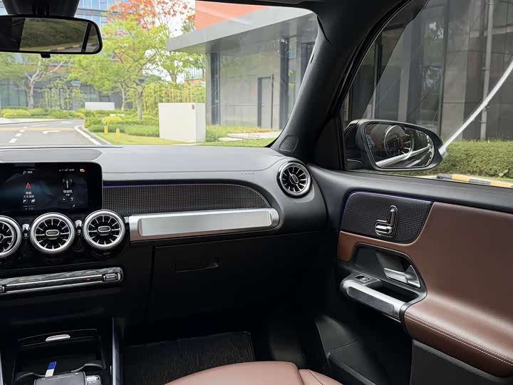 Mercedes-Benz GLB 2021 GLB 180 — фото 15