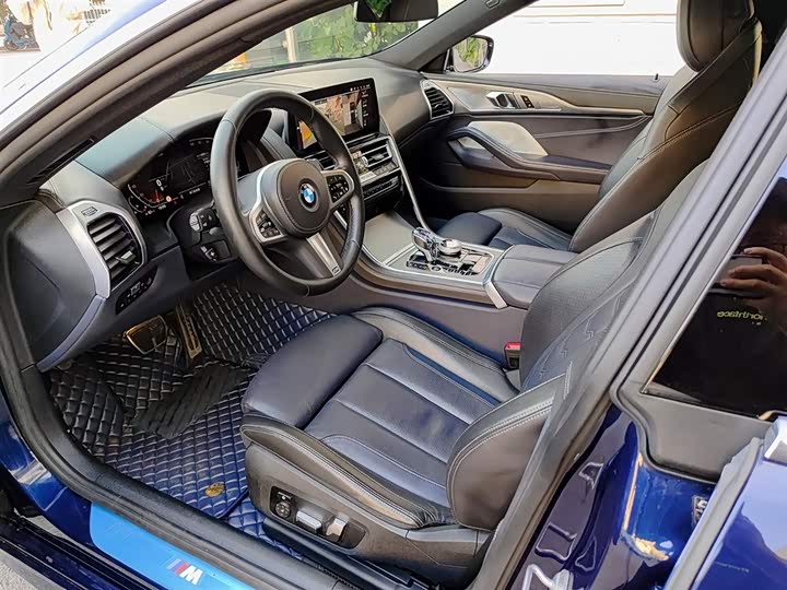 BMW 8-Series 2022 840i x Drive M — фото 6