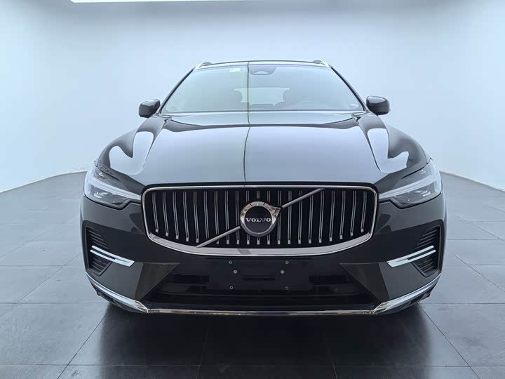 Volvo XC60 2022 B 5 4 WD — фото 2