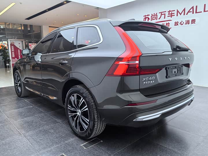 Volvo XC60 2022 B 5 4 WD — фото 11