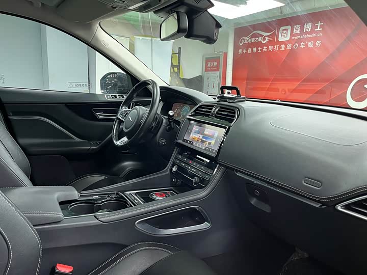 Jaguar F-PACE 2016 2.0 T 2 WDR-Sport — фото 19