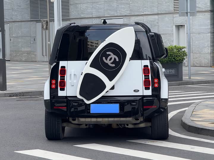 Land Rover Defender — фото 19