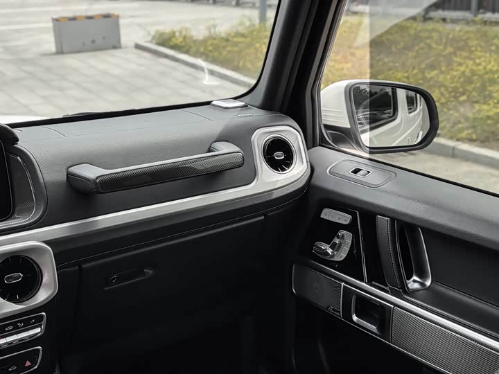 Mercedes-Benz G-Class 2019 G 500 — фото 11
