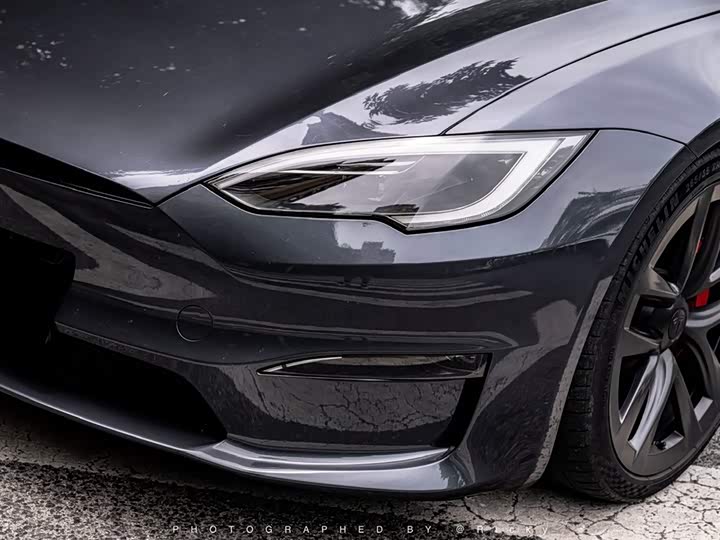 Tesla Model — фото 2