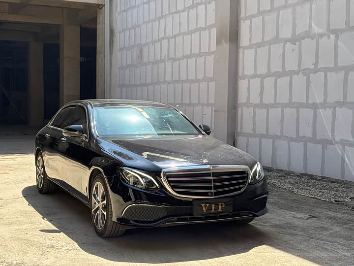 Mercedes-Benz E-Class 2019 E 300 L — фото 3