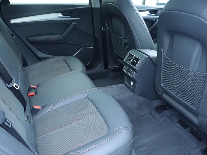 Audi Q5L 2018 40 TFSI V — фото 12