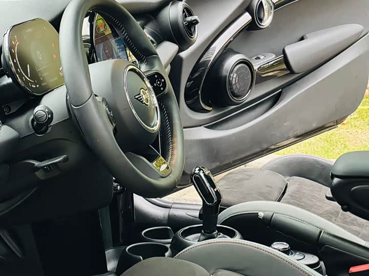MINI Hatch — фото 11