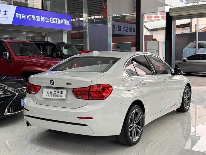 BMW 1-Series 2018 118i Sport — фото 4