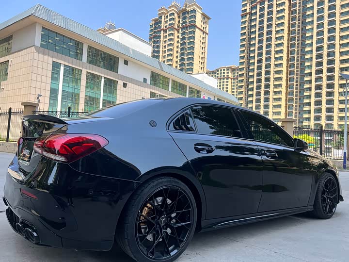 Mercedes-Benz A-Class AMG 2021 AMG A 35 L 4 MATIC — фото 5