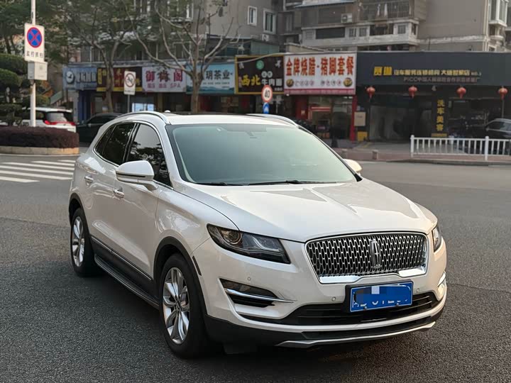 Lincoln MKC 2019 2.0 T 4 WD VI — фото 3