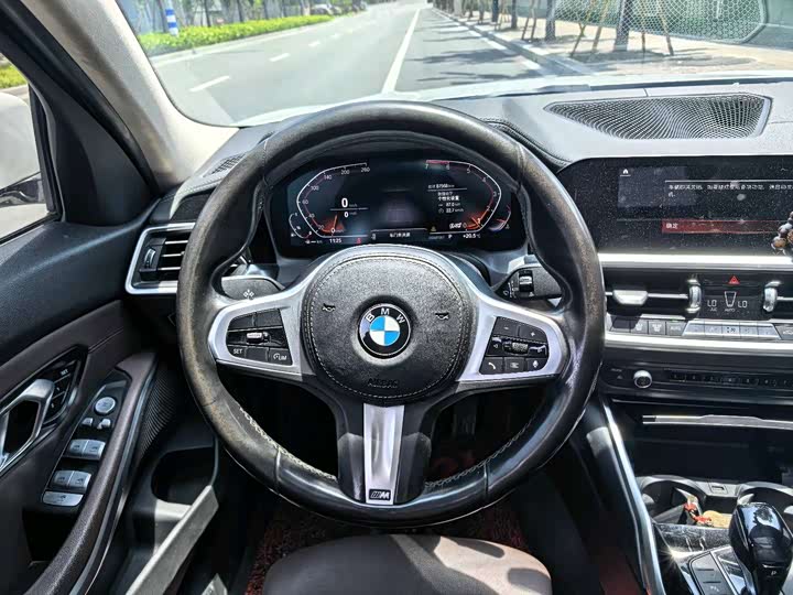 BMW 3 Series 320Li M спортпакет — фото 9