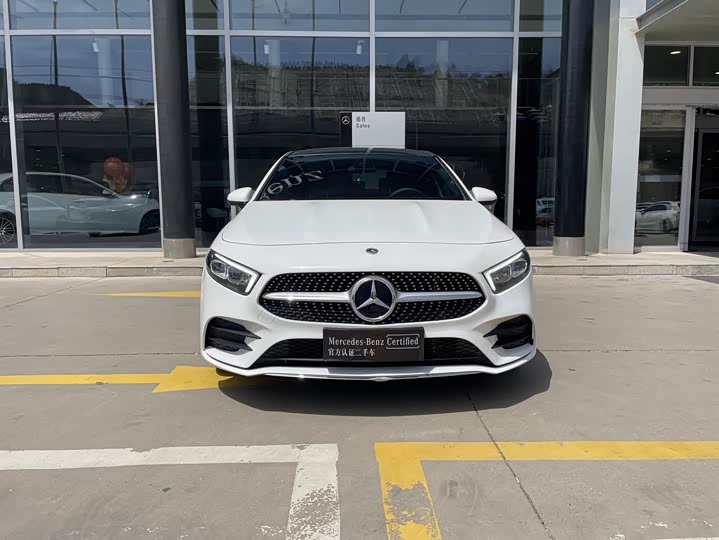 Mercedes-Benz A-Class 2023 A 200 L — фото 2