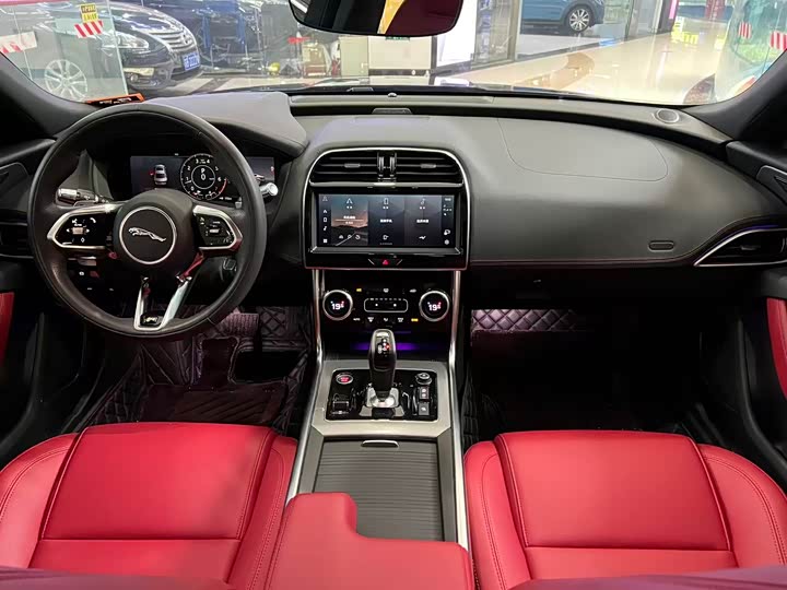 Jaguar XEL 2022 2.0 T 250 PS R-DYNAMIC S — фото 6