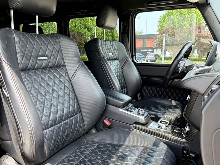 Mercedes-Benz G-Class 2018 AMG G 63 — фото 17