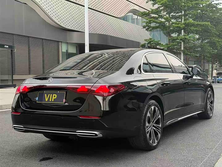 Mercedes-Benz E-Class 2025 E 300 L Luxury — фото 8