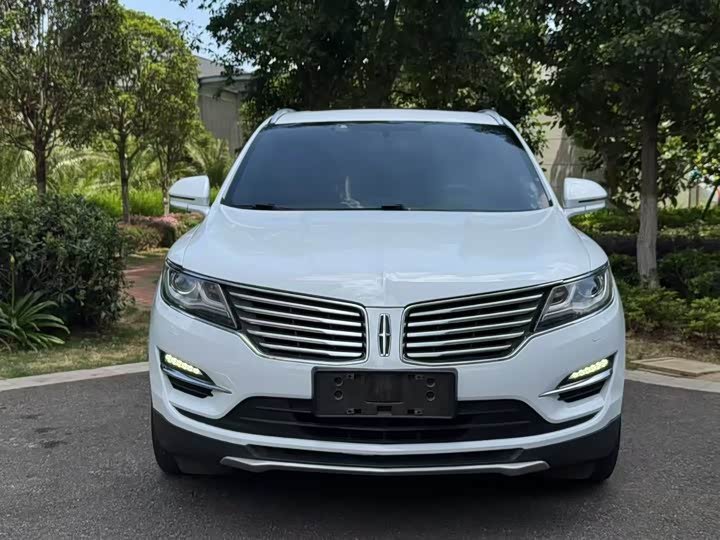 Lincoln MKC 2017 2.0 T 2 WD — фото 2