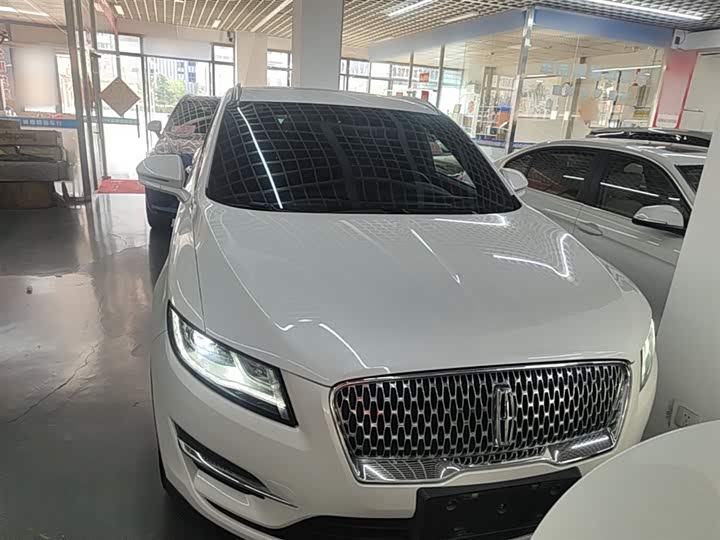 Lincoln MKC 2019 2.0 T 2 WD VI — фото 3