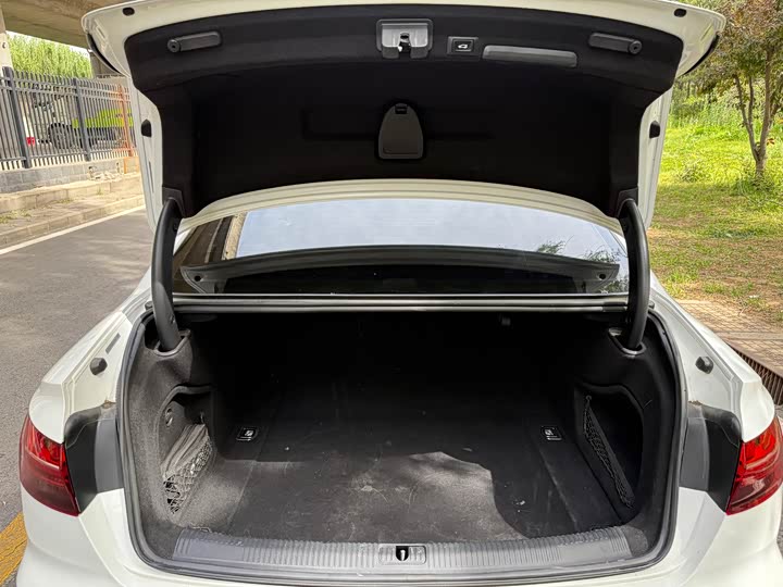 Audi A4L 2020 40 TFSI quattro — фото 18