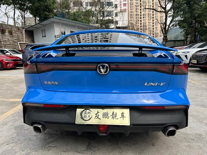 Changan UNI-V 2022 1.5 T Premium — фото 21