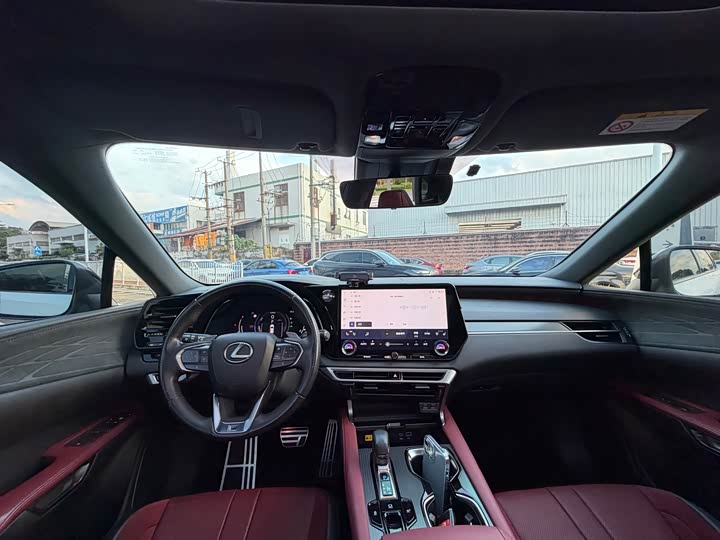 Lexus RX 2023 500h 4 WDF SPORT Performance — фото 6
