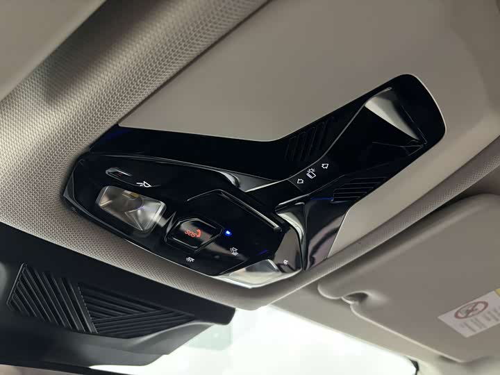 BMW X1 2023 s Drive 25 Li X — фото 22