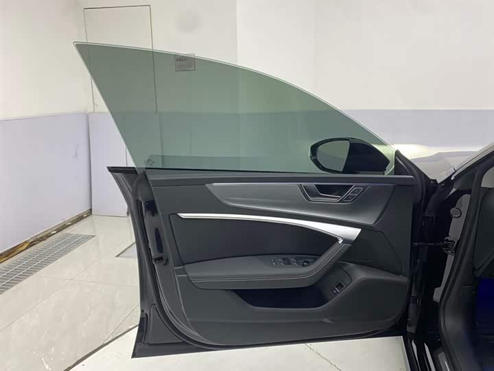 Audi A7L 2024 45 TFSI Luxury — фото 16