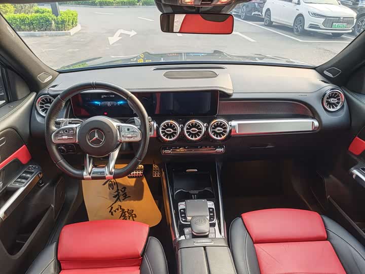 Mercedes-Benz GLB 2021 AMG GLB 35 4 MATIC — фото 17