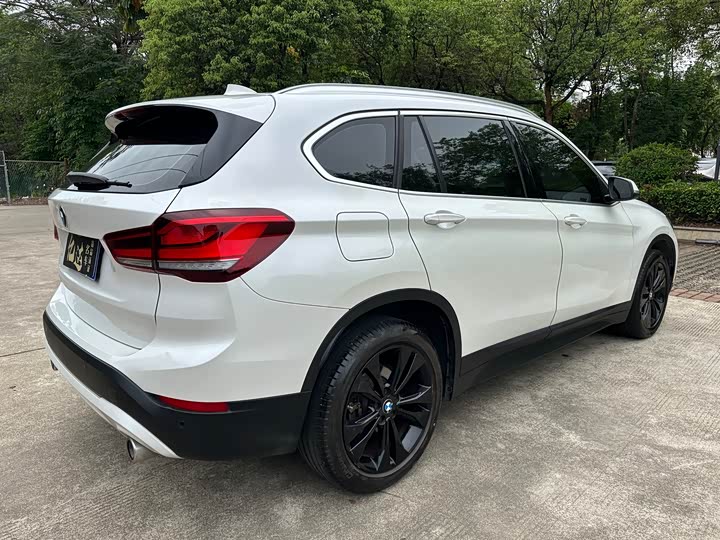 BMW X1 2021 s Drive 20 Li — фото 15