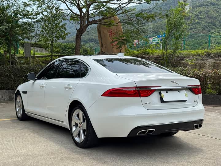 Jaguar XFL 2018 XFL 2.0 T 200 PS — фото 16