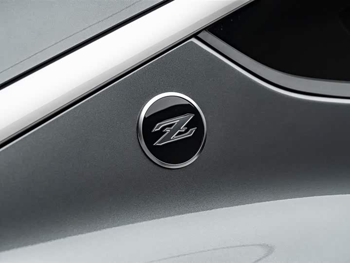 Nissan 400 Z 2023 3.0 T — фото 33