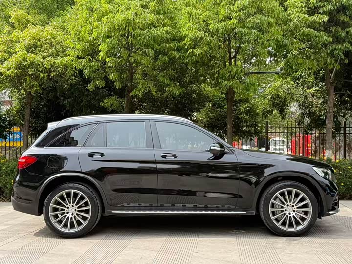Mercedes-Benz GLC 2017 AMG GLC 43 4 MATIC — фото 43