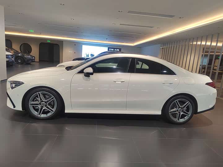 Mercedes-Benz CLA 2024 CLA 200 — фото 2