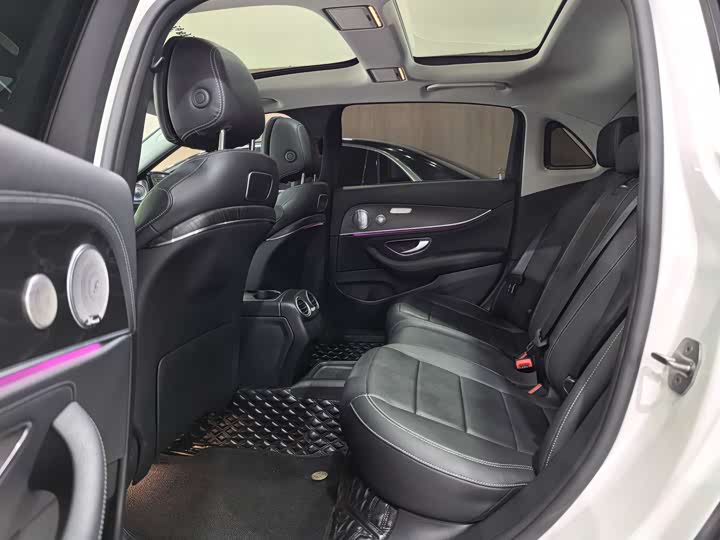 Mercedes-Benz E-Class 2016 E 300 L — фото 6